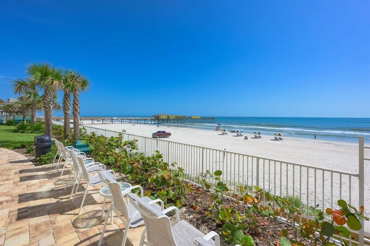 Apartment Unit 103 Aruba - 3 Bedroom Ocean Front Daytona Beach