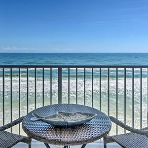 Bright Daytona With Community Pool! Apartment
